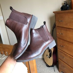 Chelsea boots